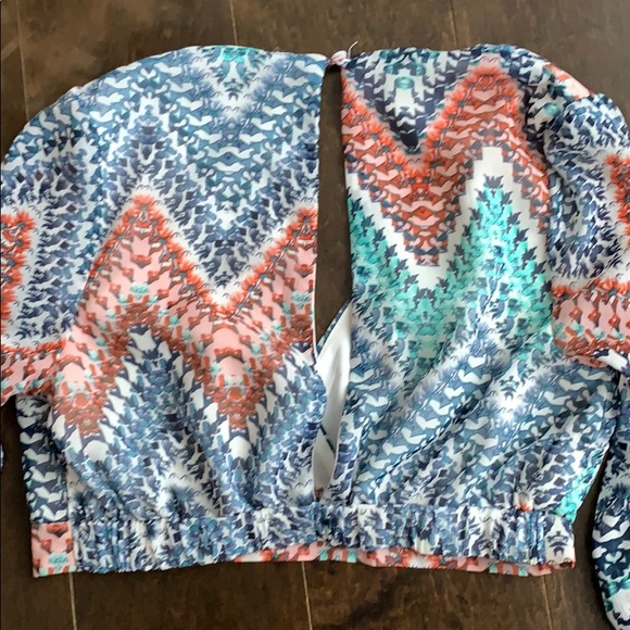 S Long Sleeve Crop Top - Picture 4 of 4